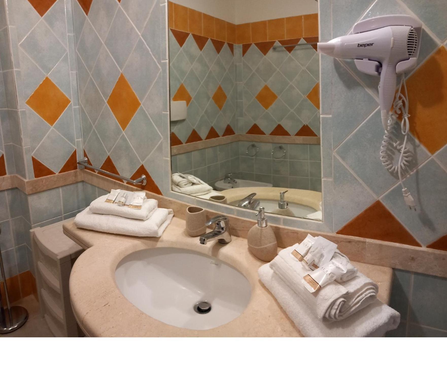 Sun Lovers Home Is Molas Пула Екстериор снимка