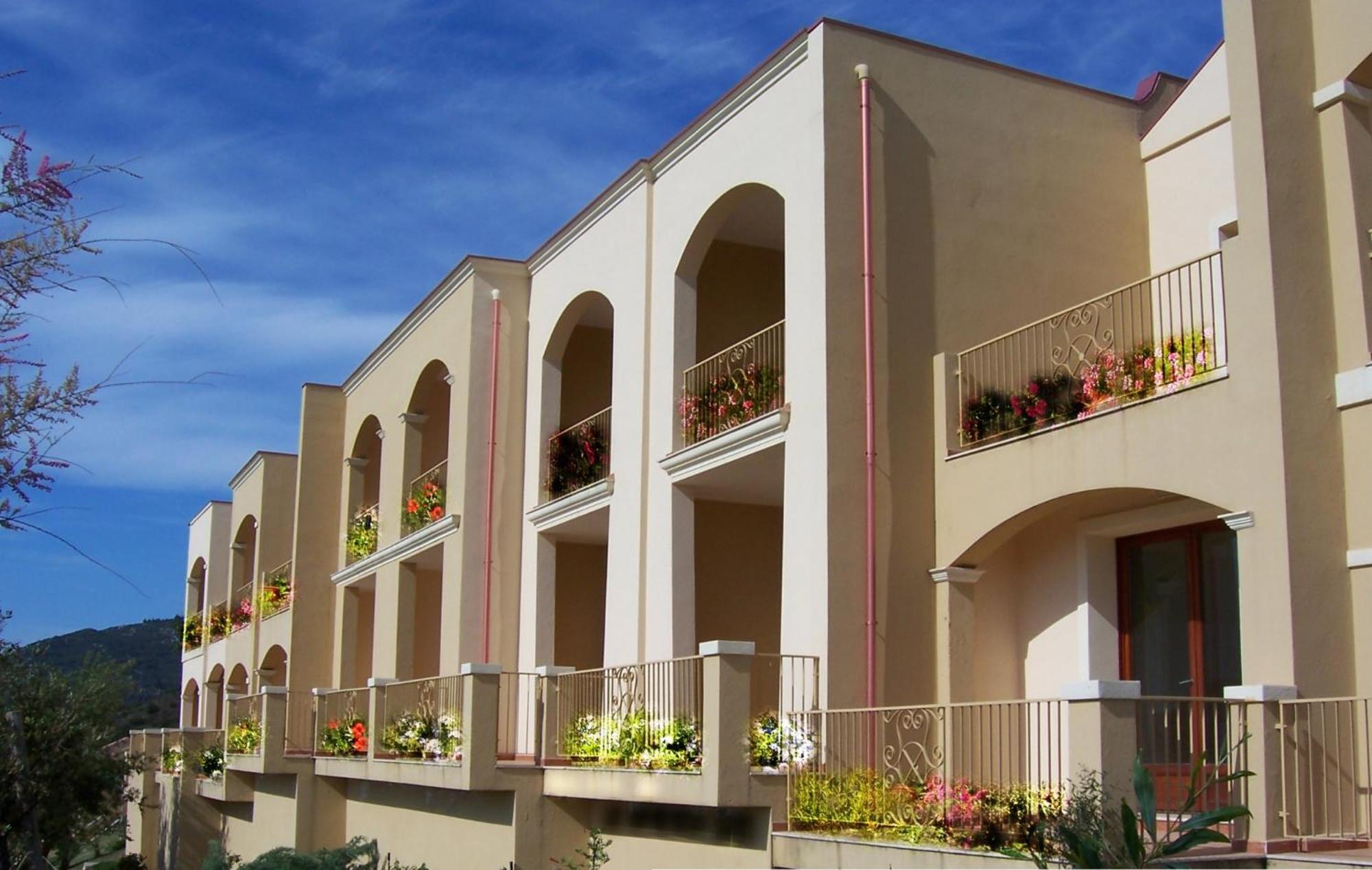 Sun Lovers Home Is Molas Пула Екстериор снимка